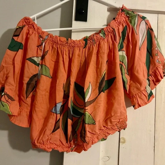 Lascana 2 piece crop top and palazzo pants, faded/soft orange background, floral - Picture 4 of 7